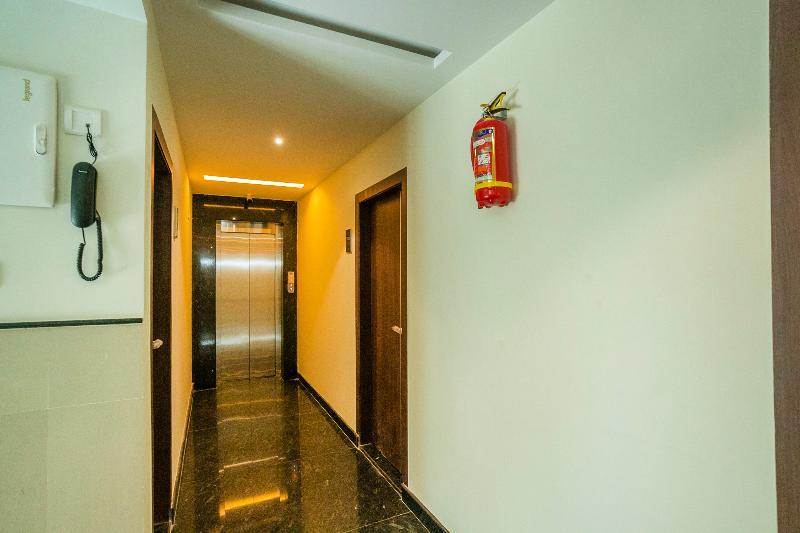 Hotel Capital O 13184 Savi International Bengalúr Exteriér fotografie