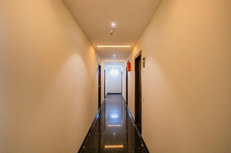Hotel Capital O 13184 Savi International Bengalúr Exteriér fotografie